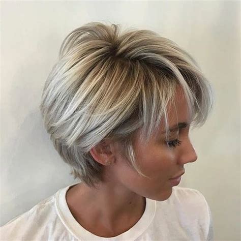 coupe courte femme vue arriere|Coupe courte femme : 70 idées pour cheveux courts en dégradés